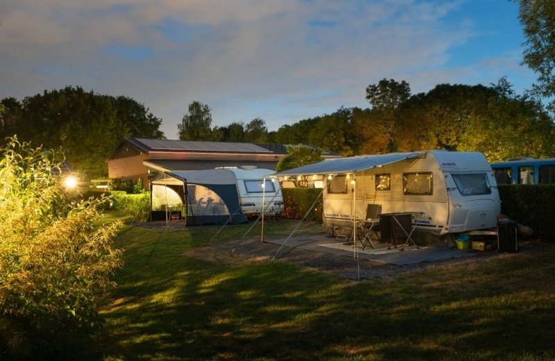 Kampeerplaats abtshoeve avond